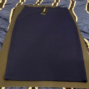 Brand is Love University. Navy blue pencil skirt new with tags size medium.